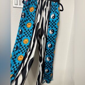 Dressed in Lala Silky pants with pockets size Small